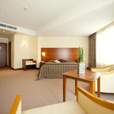 Four Points By Sheraton מלון סיינה