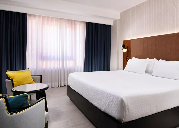 Four Points By Sheraton Готель