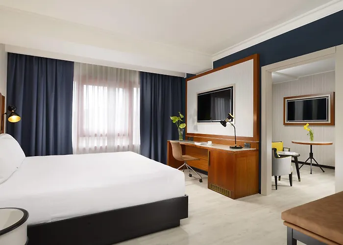 Four Points By Sheraton Готель