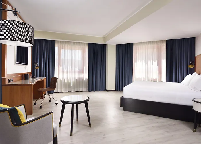 Готель Four Points By Sheraton Сієна