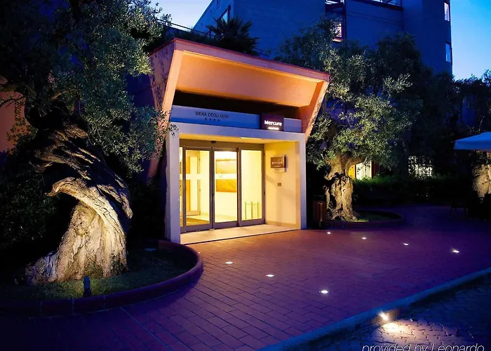 Four Points By Sheraton Hotel 4*