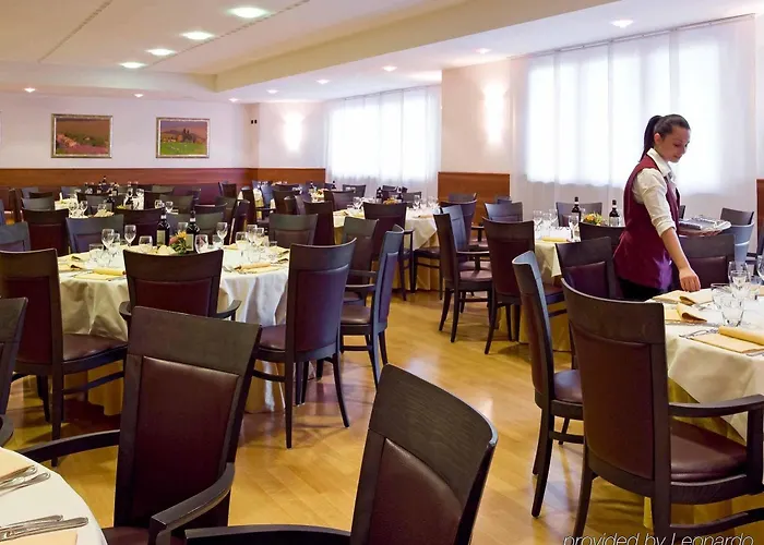 Готель Four Points By Sheraton Сієна