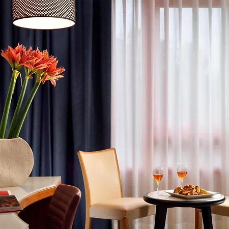 Four Points By Sheraton Hotel 4*