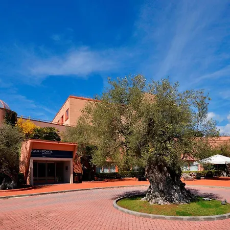 Four Points By Sheraton Отель Сиена