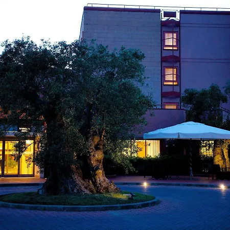 Four Points By Sheraton Отель Сиена