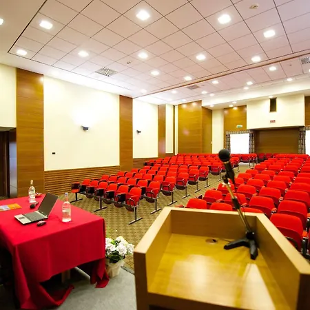 Отель Four Points By Sheraton Сиена