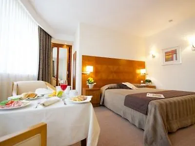 Four Points By Sheraton Отель