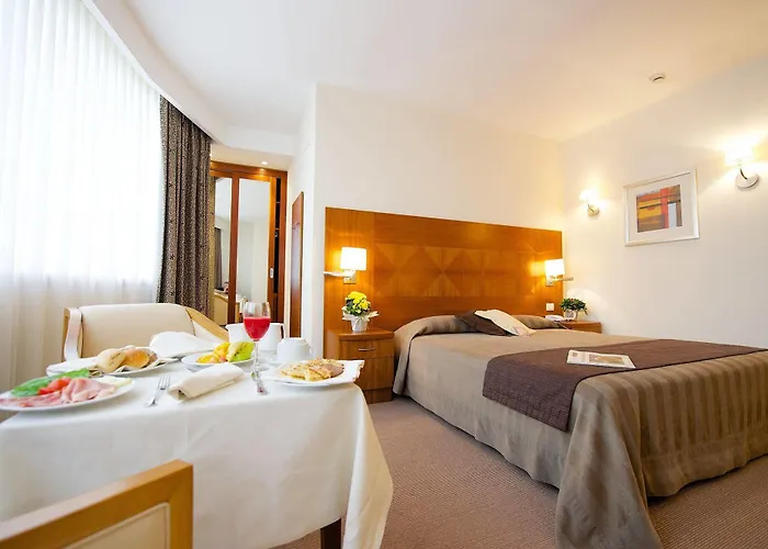 Four Points By Sheraton 4* Сиена