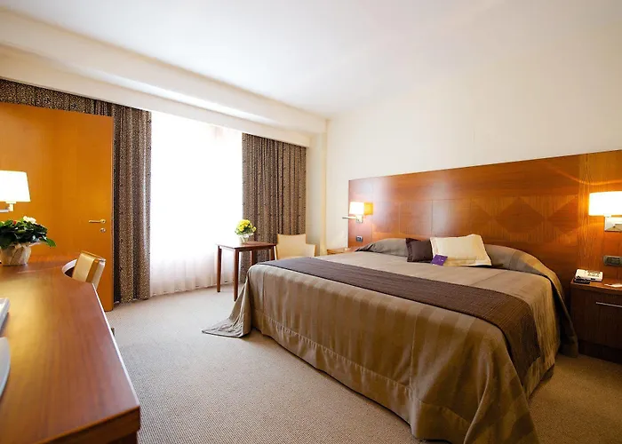 Four Points By Sheraton Отель