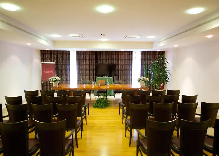 Four Points By Sheraton Отель Сиена